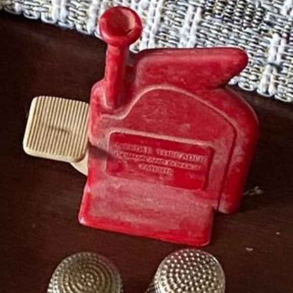 Antique Sewing Items - Picture 3 of 3